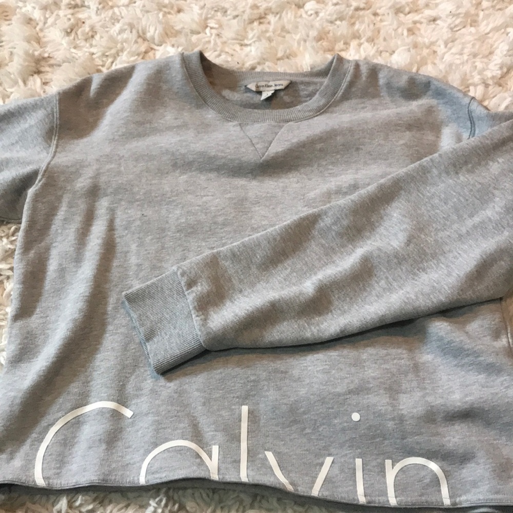 Cropped Calvin Klein pullover